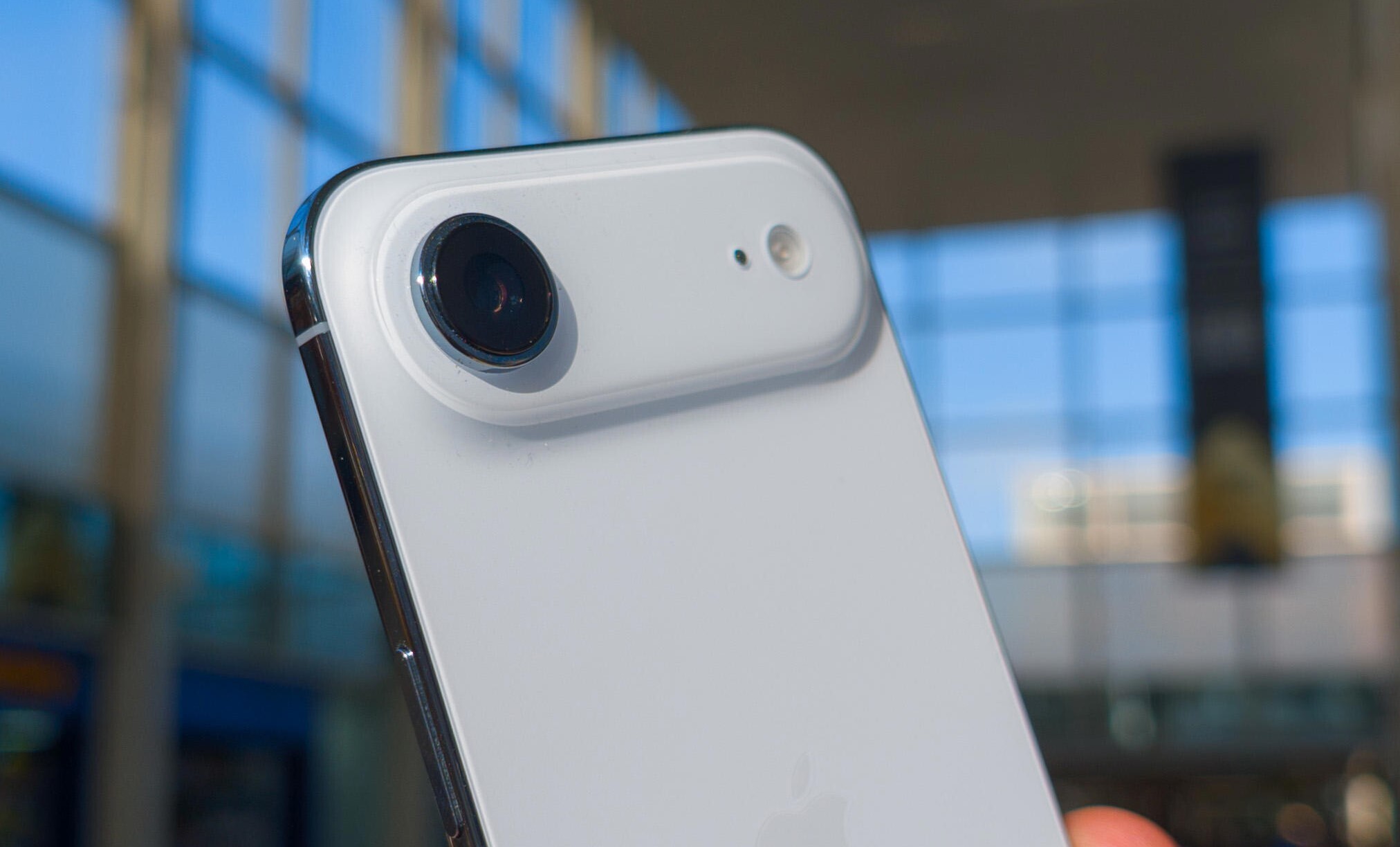 Дизайнер iPhone Air перешёл в ИИ-стартап Hark основателя Figure AI