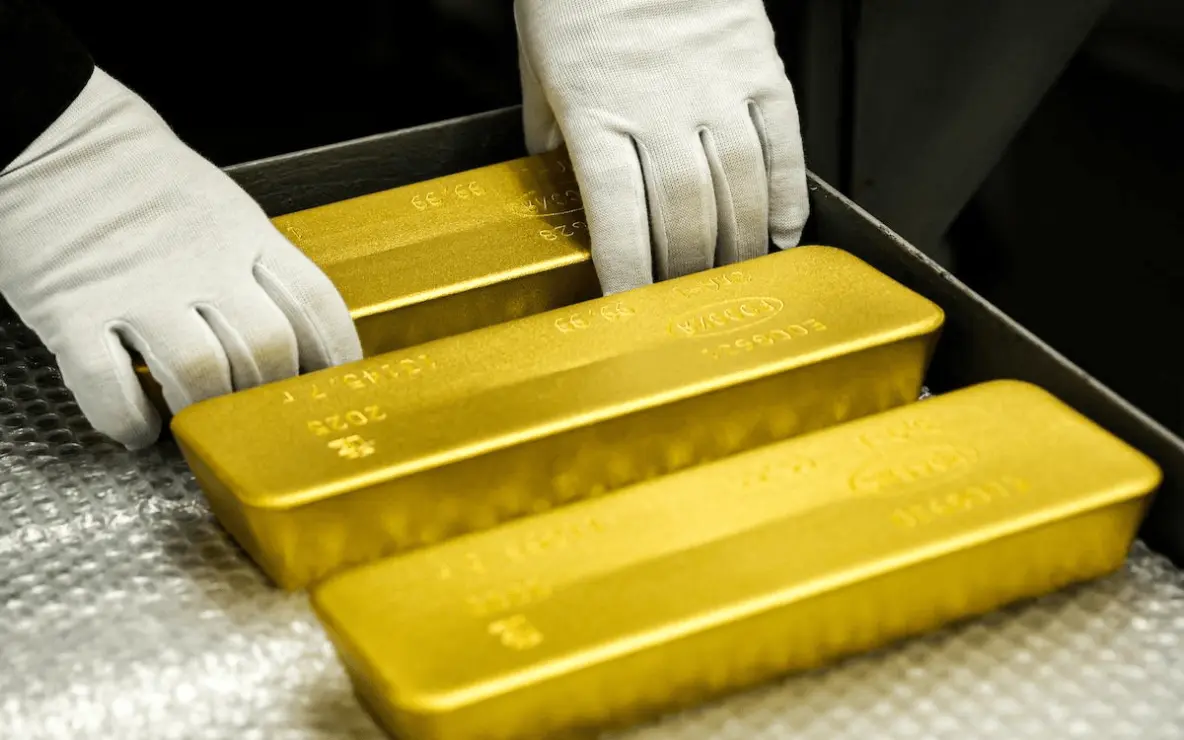 Геополитика, ФРС и спекулянты: что происходит на рынке драгоценных металлов