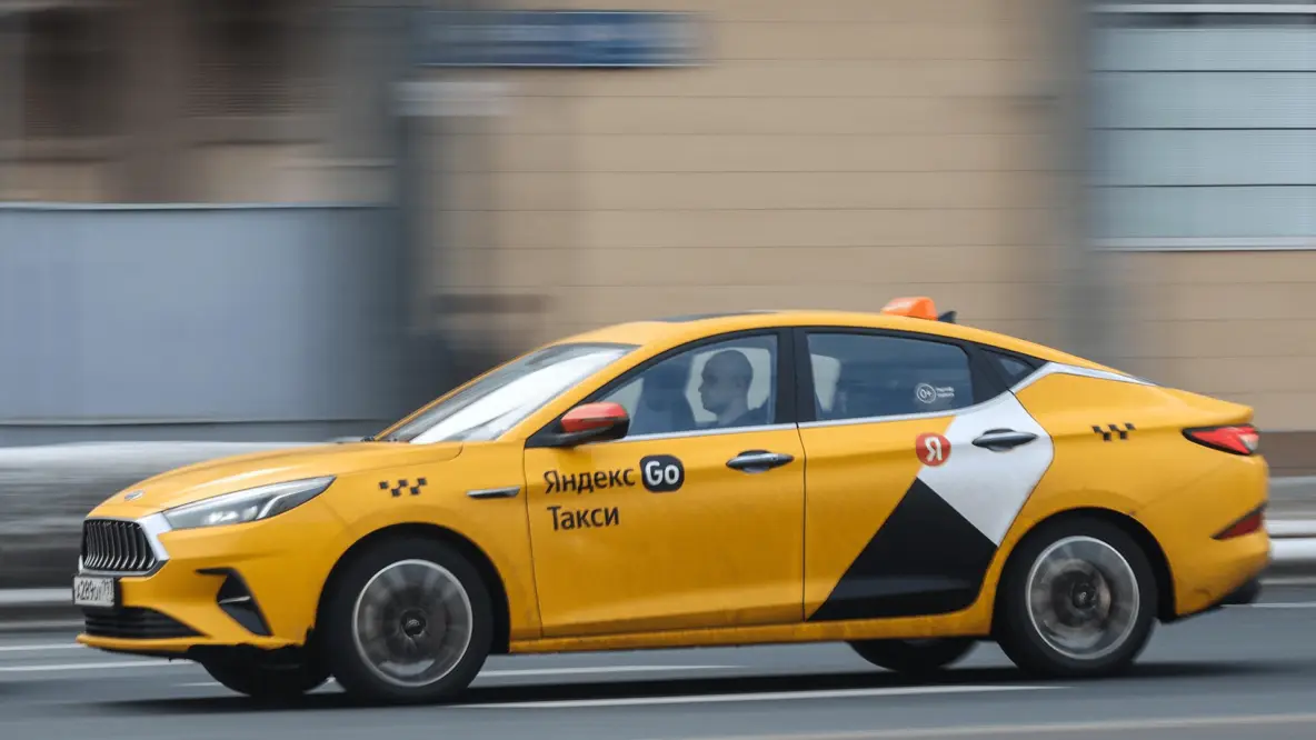 «Яндекс» в марте 2026 года запустит сервис такси Fasten, ориентированный на молодёжь — РБК