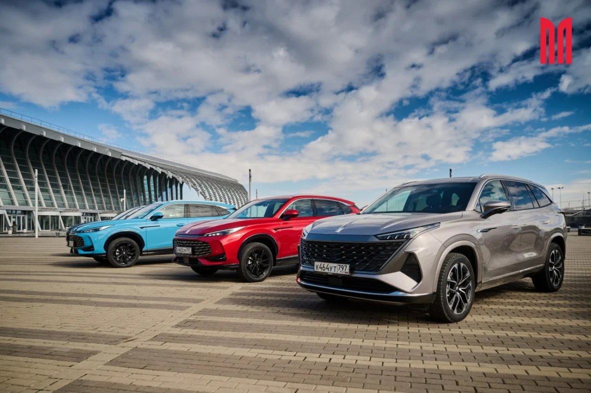 «Москвич» раскрыл цены на свои новые кроссоверы — от 2,7 млн рублей