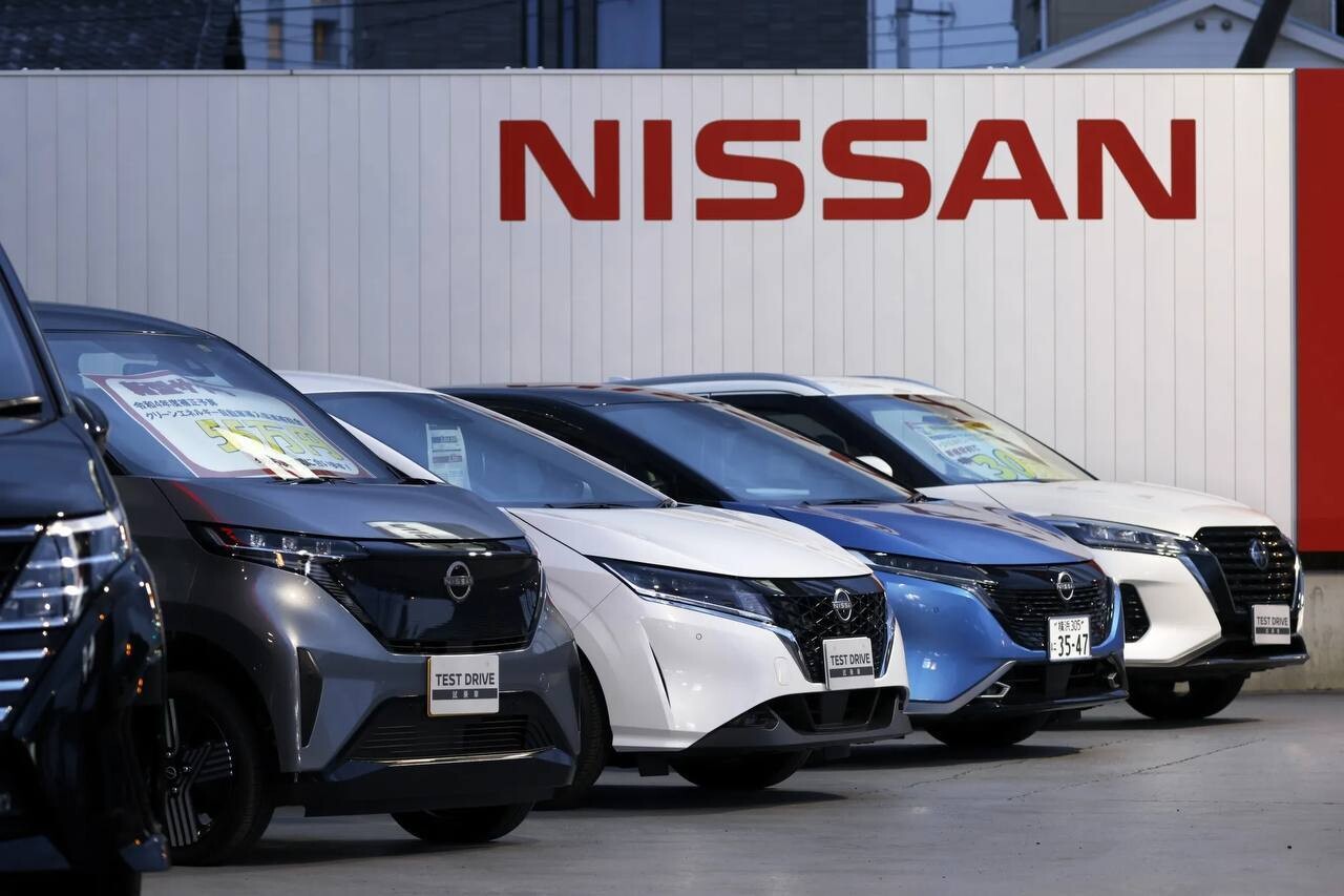 Акции Nissan потеряли больше 6% на фоне новостей о продаже пенсионным фондом Mercedes-Benz миноритарной доли в компании
