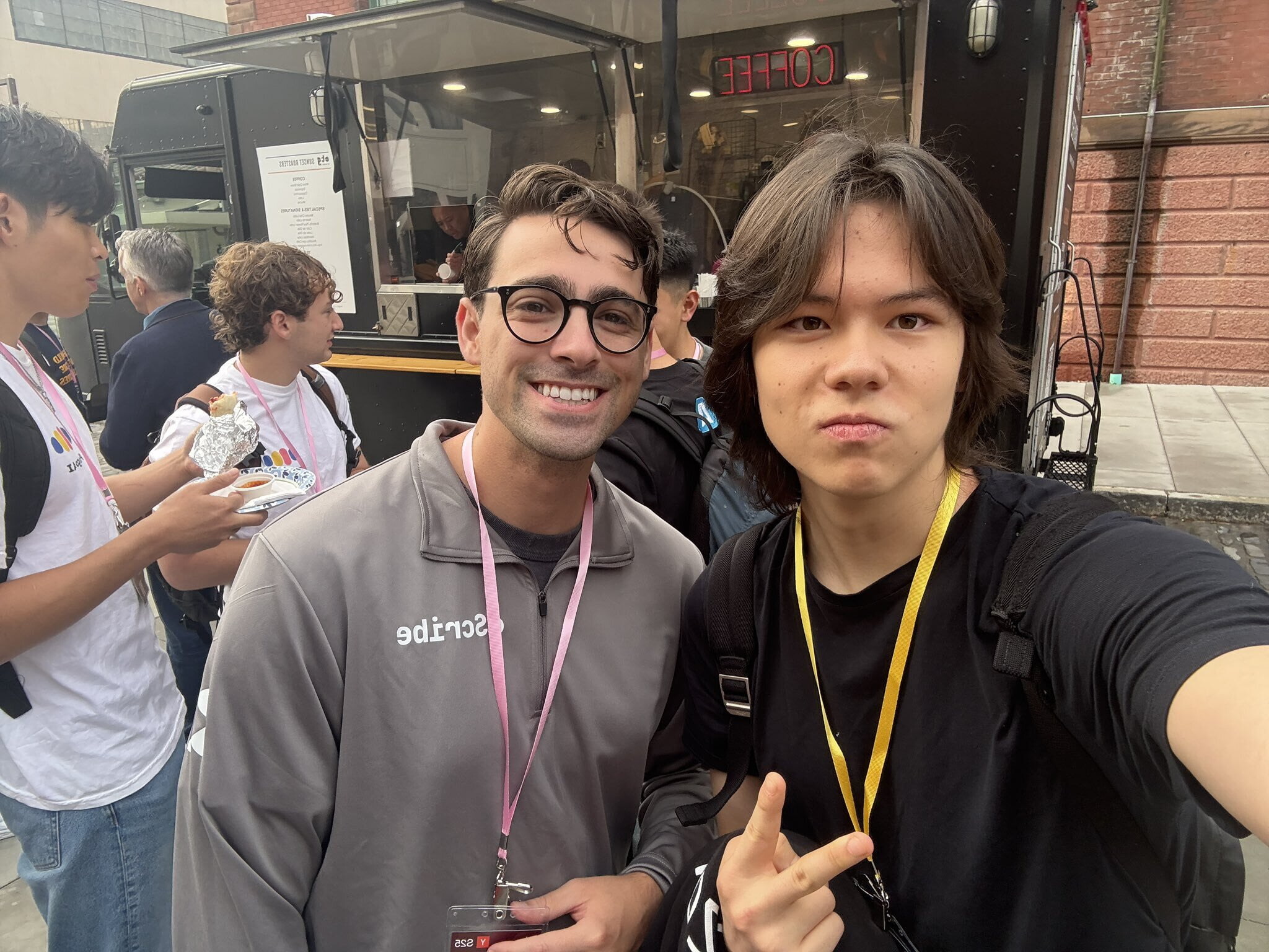 «Выгнали с урока математики за то, что отвечал на звонок инвестора»: 18-летний основатель сервиса для разработки ИИ-агентов из Казахстана привлёк $6,2 млн