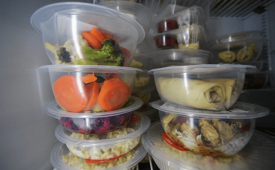 Рестораторы пожаловались на разные требования к общепиту и торговым сетям при продаже готовой еды