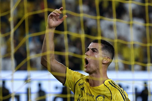 Роналду стал первым футболистом-миллиардером