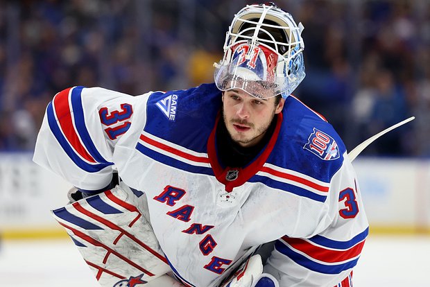 Российского вратаря признали первой звездой игрового дня в НХЛ